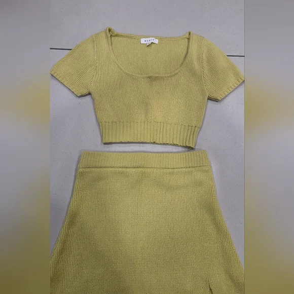 EUC Mable Ribbed Knit Cropped Top and Mini Skirt 2 Piece Set Asst Sizes - Picture 2 of 9